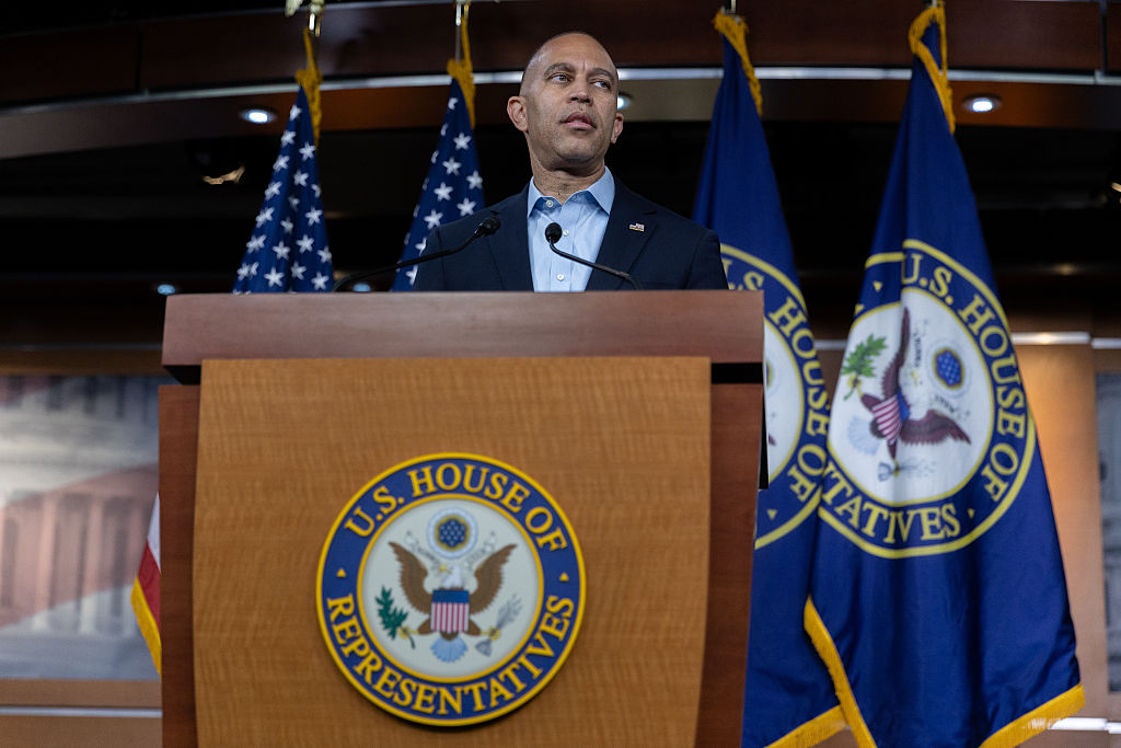 Jeffries is making an aggressive eleventh-hour drive to install a new Illinois congressional map that would net House Democrats one additional seat.
