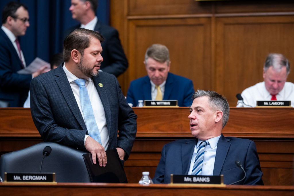 At a time when voters are clamoring for generational change in Washington, Sens. Ruben Gallego and Jim Banks are looking to capitalize on that sentiment.