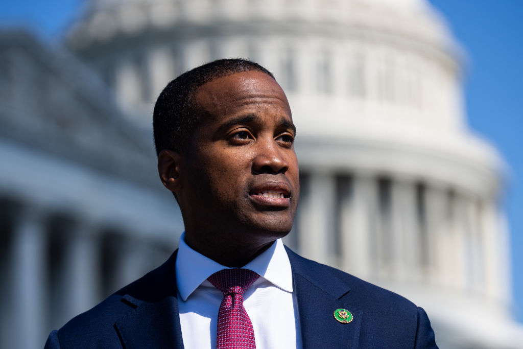 The app developer group backed by Apple, Google and Amazon is airing an ad claiming lawmakers pushing for an age-verification bill are headed in the “wrong direction.”