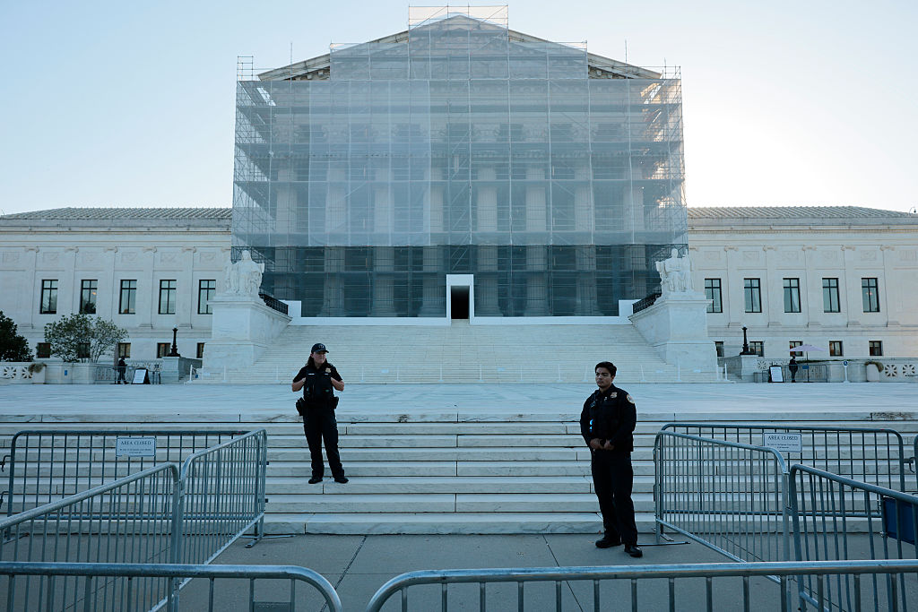 A bipartisan group of senators filed an amicus brief with SCOTUS in support of a lower court ruling that struck down Trump’s expansive global tariffs.
