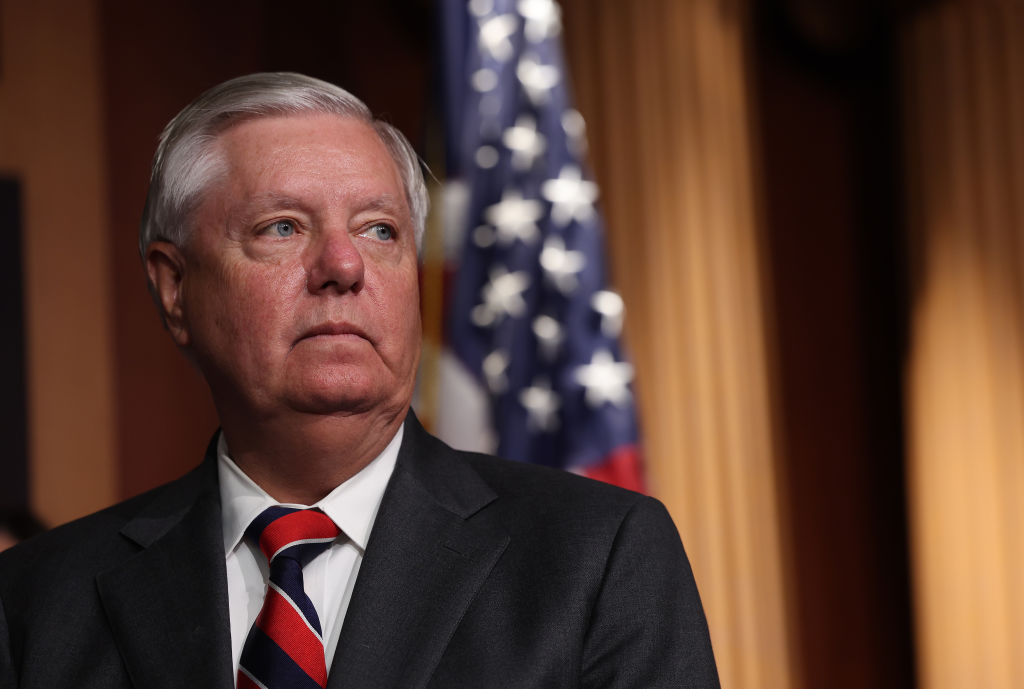 A bipartisan Senate duo is introducing a measure calling on the Trump administration to seize Russian oil tankers that are skirting international sanctions.
